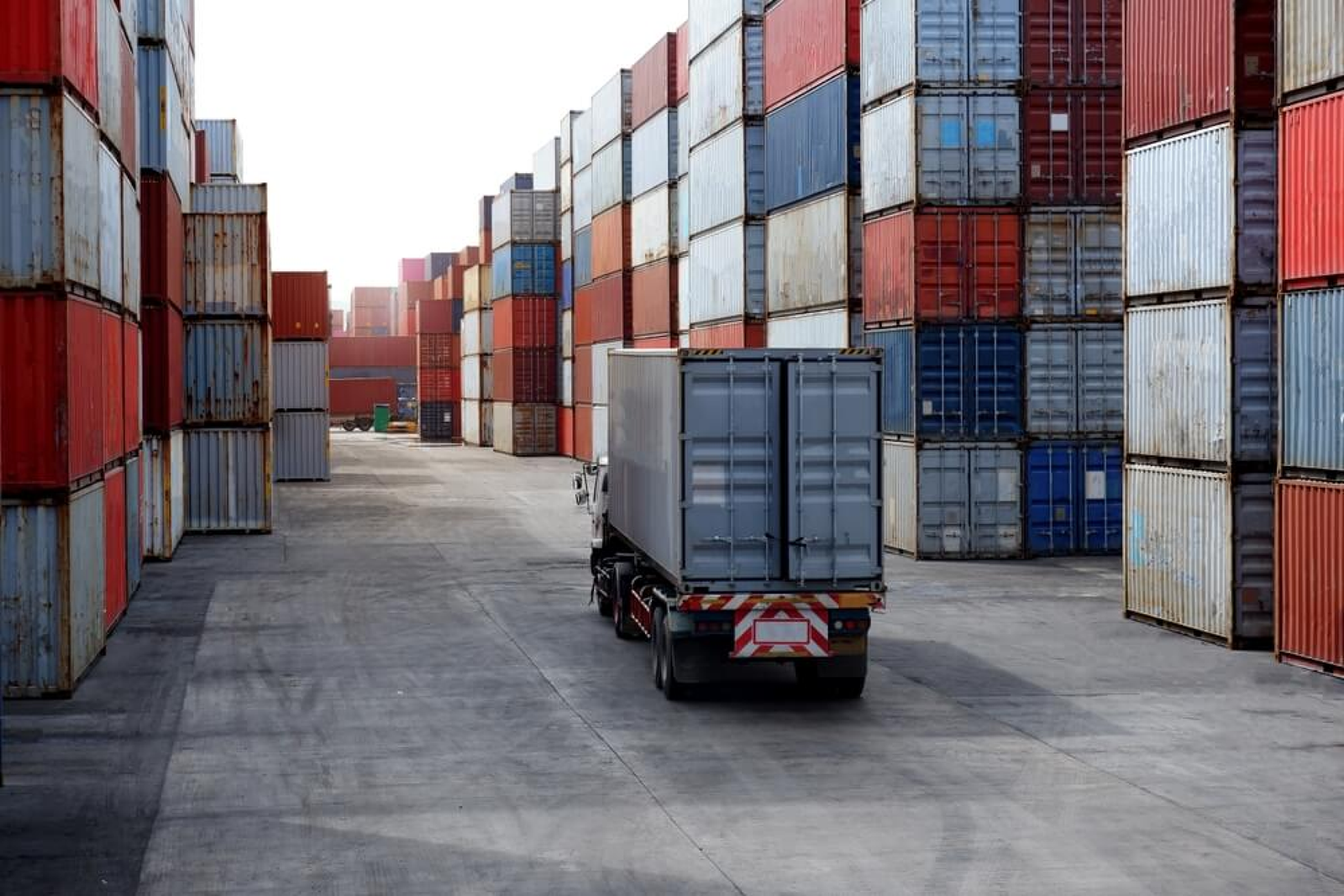 O Que é um Porto Seco e Como Ele Funciona?